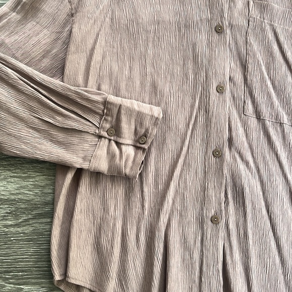 Abercrombie & Fitch Button Down Shirt - Picture 6 of 8